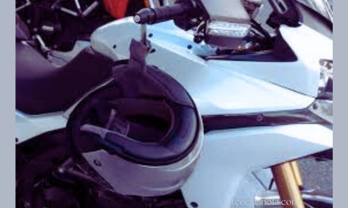 How to use the helmet lock on motorcycle